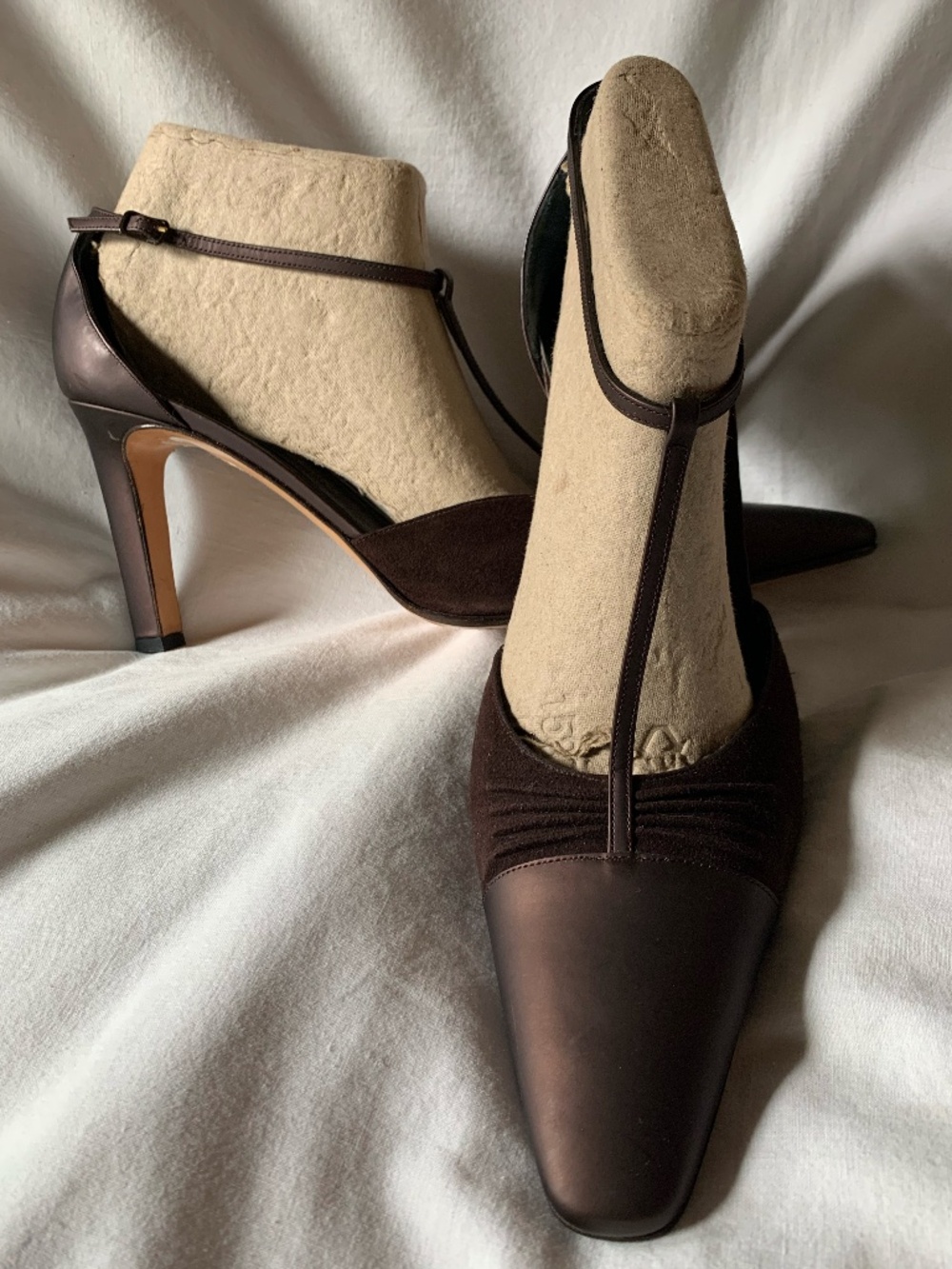 St John chocolate brown suede leather cap toe T strap heels